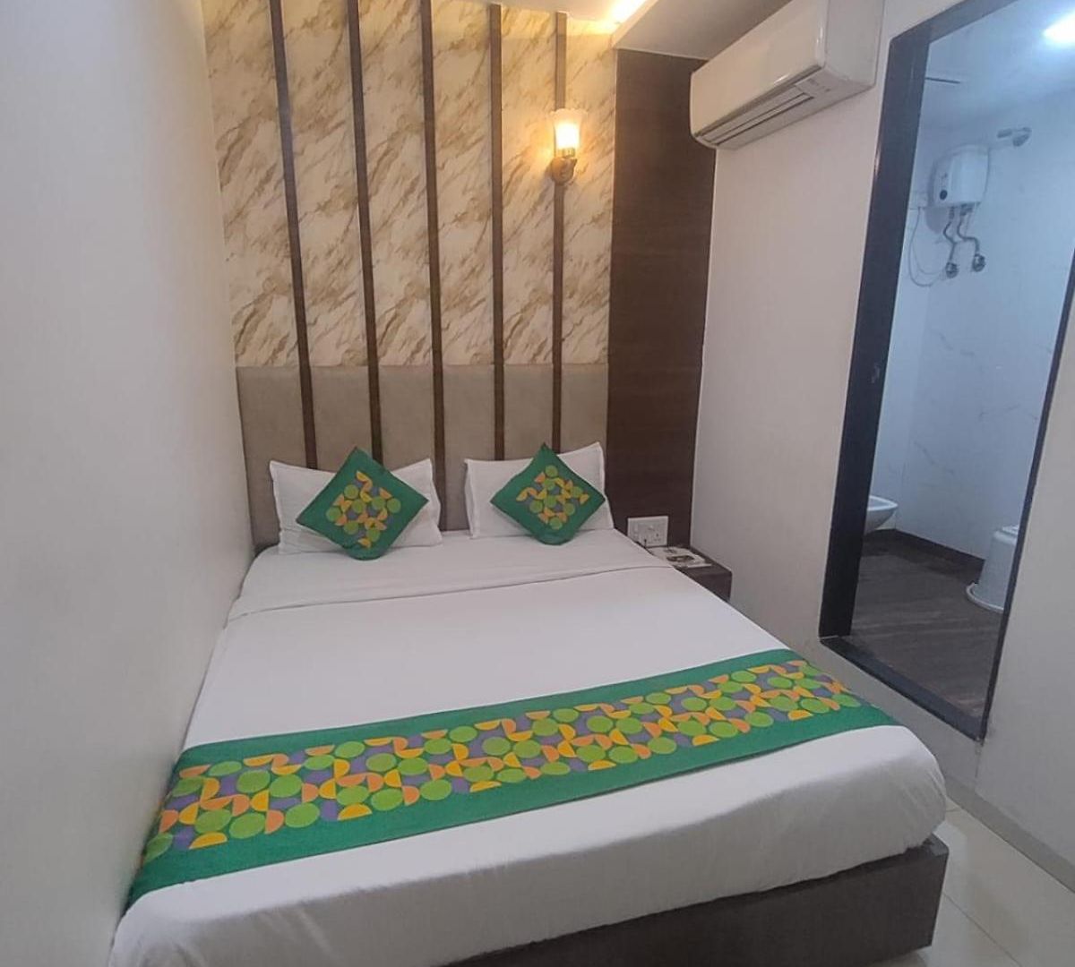 Elvis Hotel Mumbai