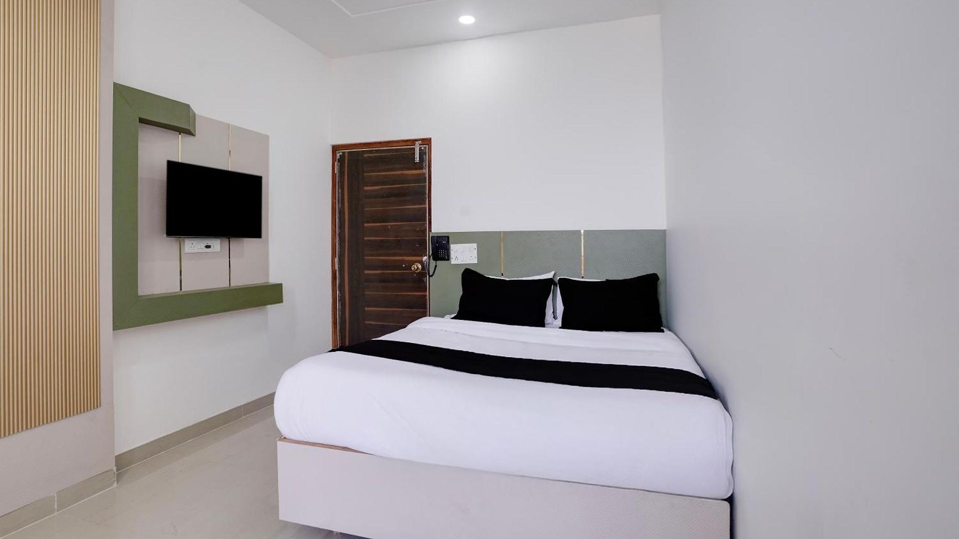 Hotel Super Collection O Jnpt Navi Formerly Ratan Regency Mumbai