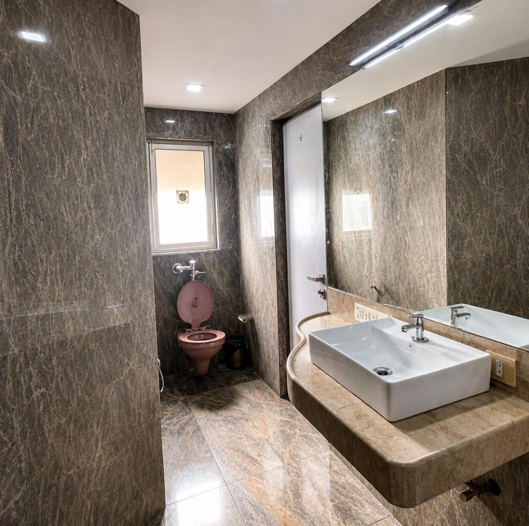 Hotel Glitz Jayshree- Nr Airport 3*