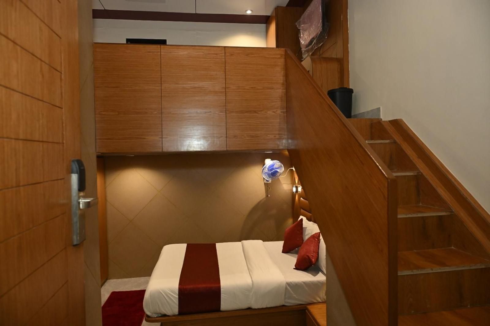 Hotel Suchieta Mumbai
