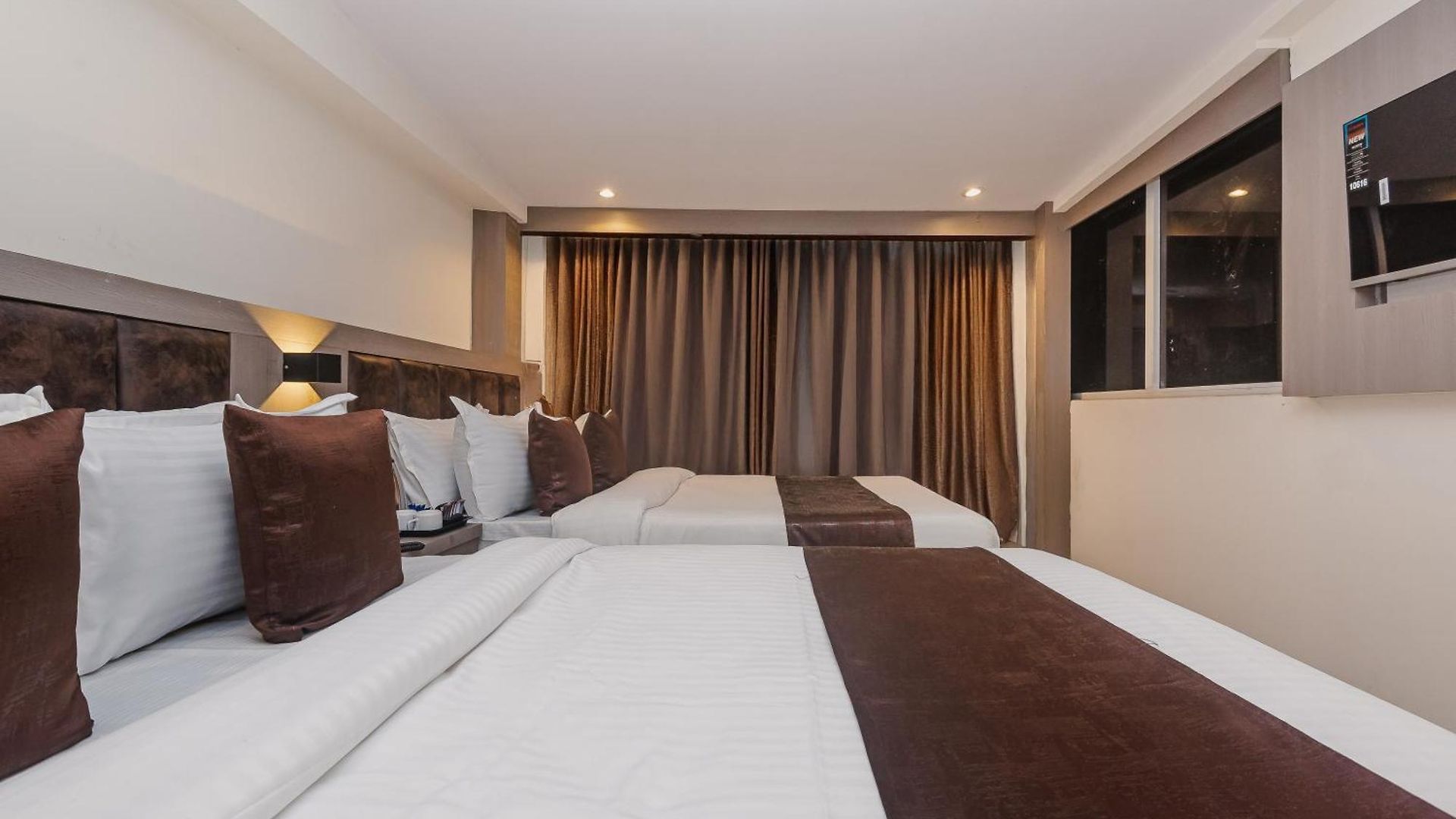 Hotel Zillion International Near Us Consulate B K C Near Airport 3*