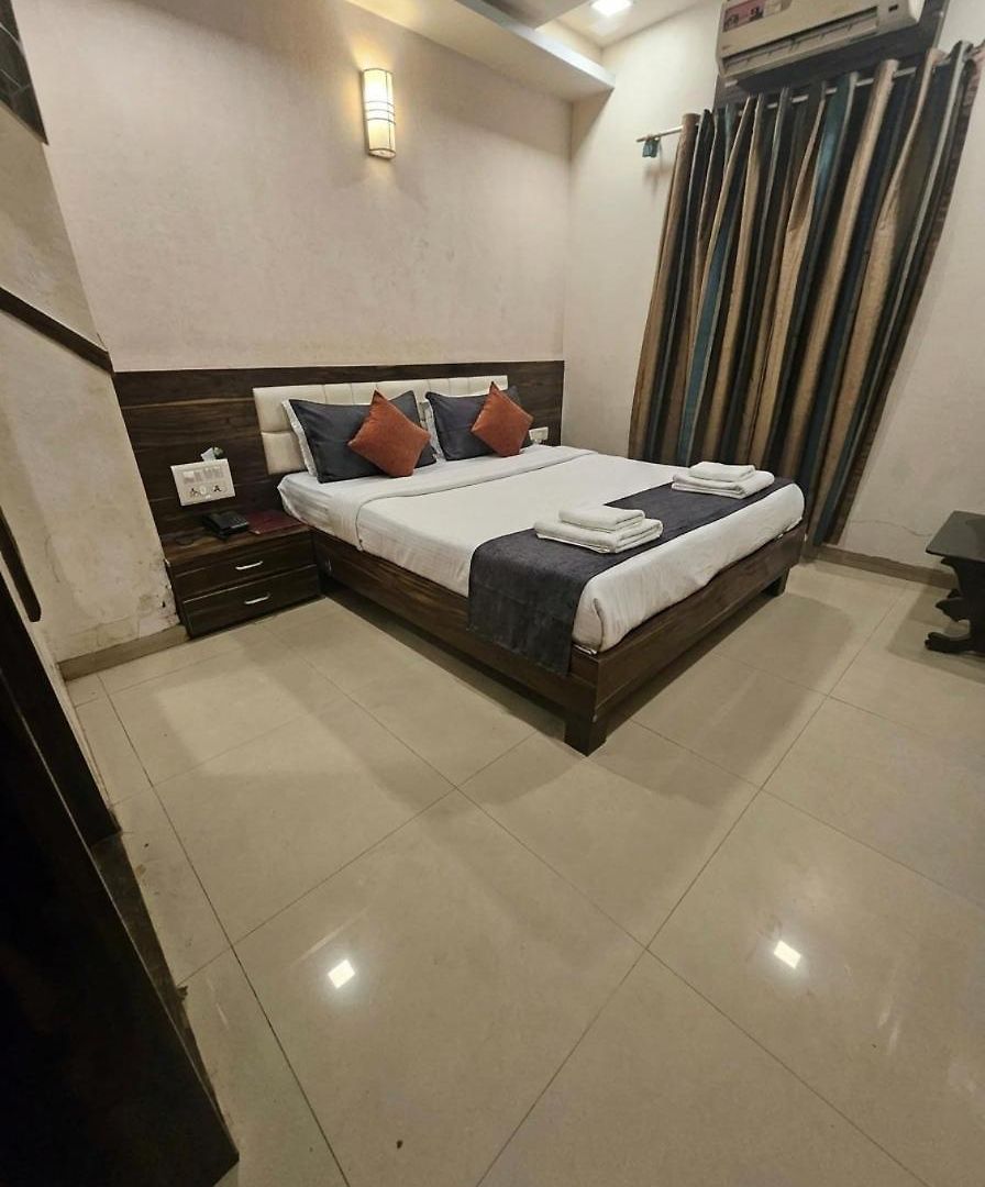 Luxury Addoree Palace - Near Airport Mumbai