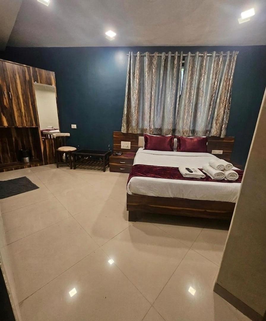 Hotel Luxury Addoree Palace - Near Airport