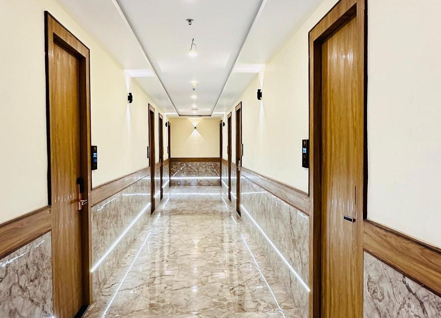 Breeze Bay Bkc - Near Us Embassy Mumbai