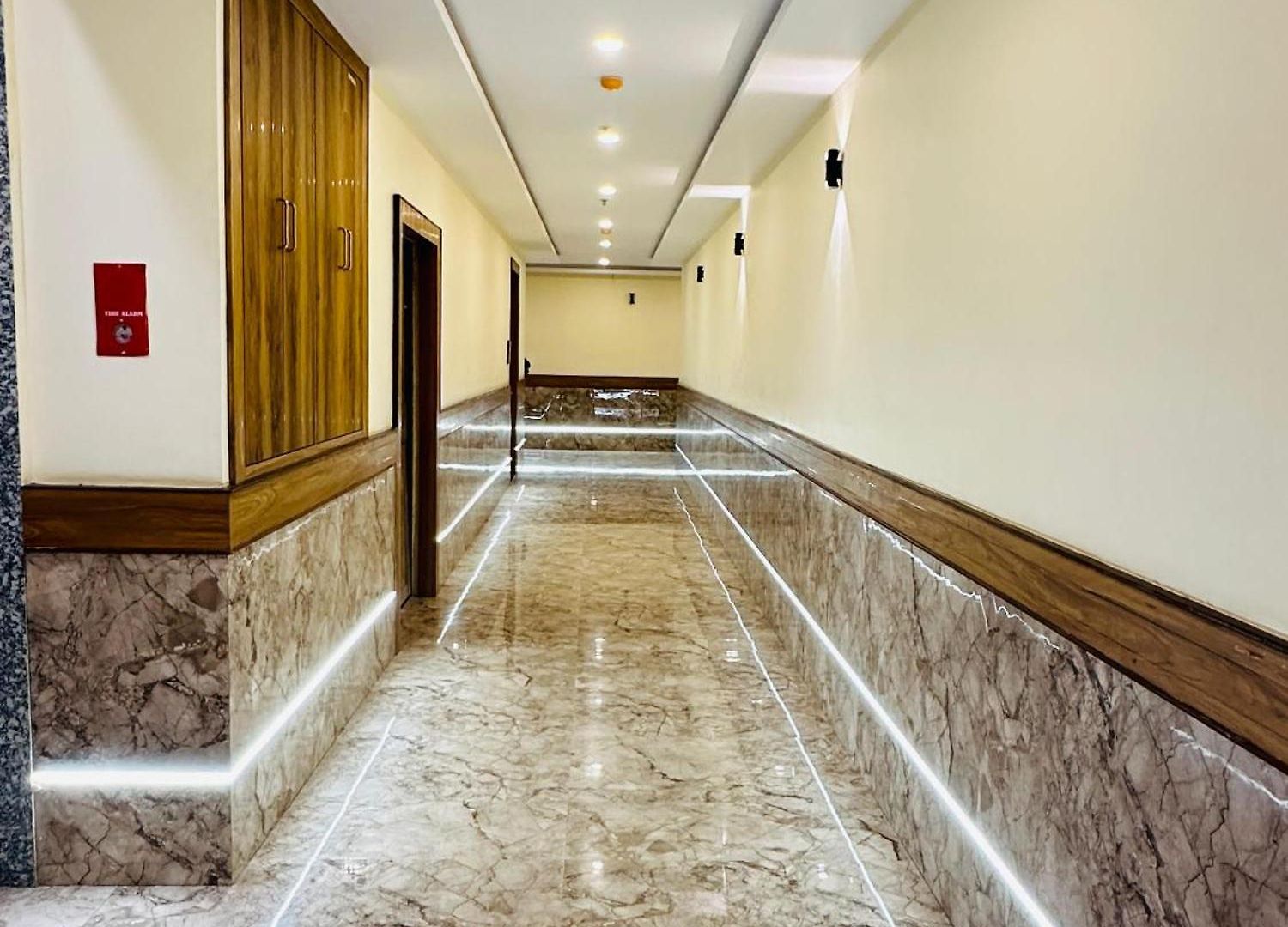 Breeze Bay Bkc - Near Us Embassy 3*