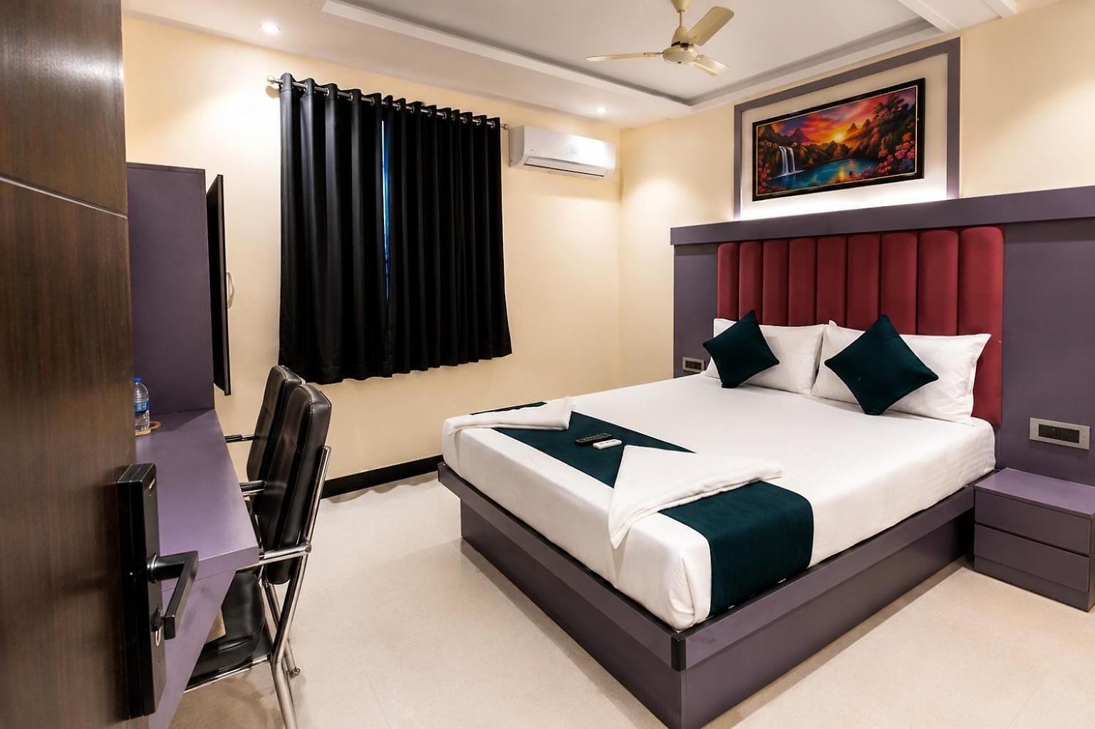 Taj Palace - Near Airport 3*