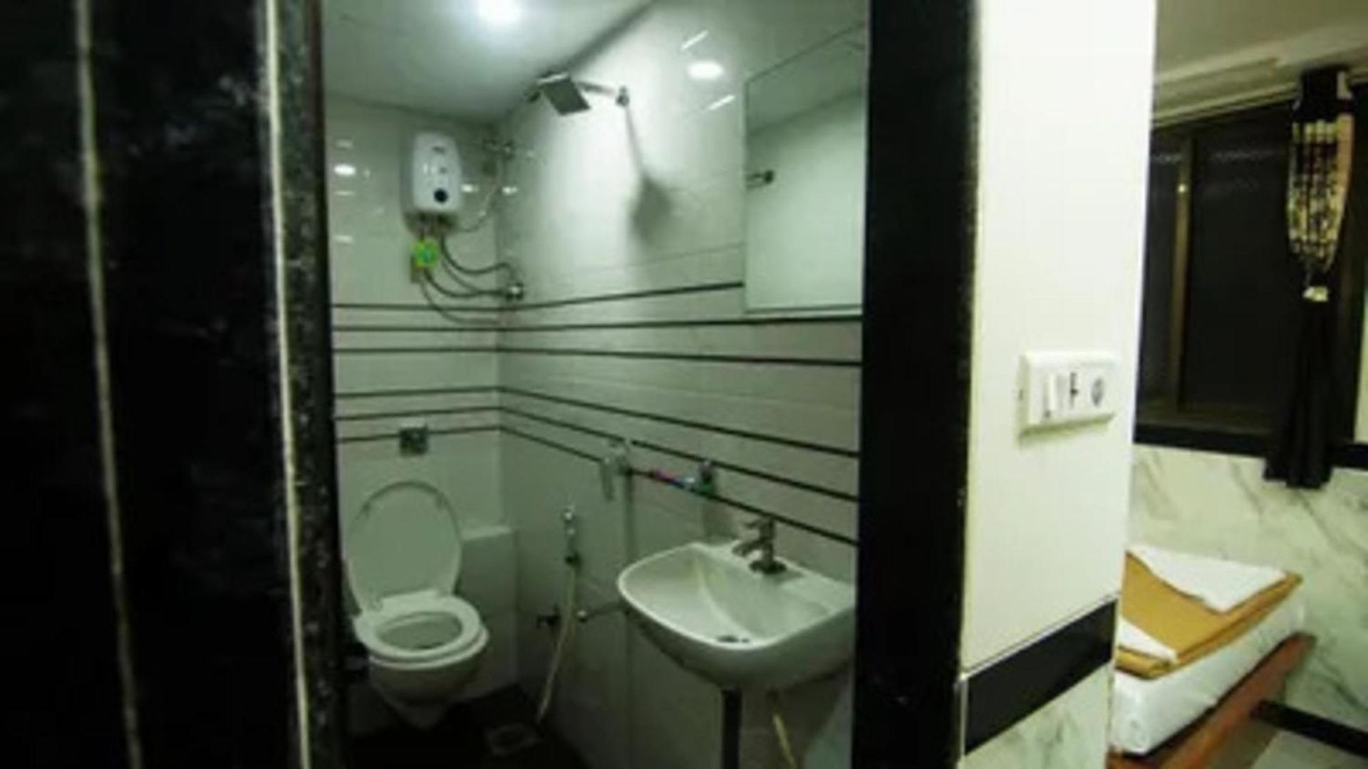 Hotel Via Star Hill Mumbai