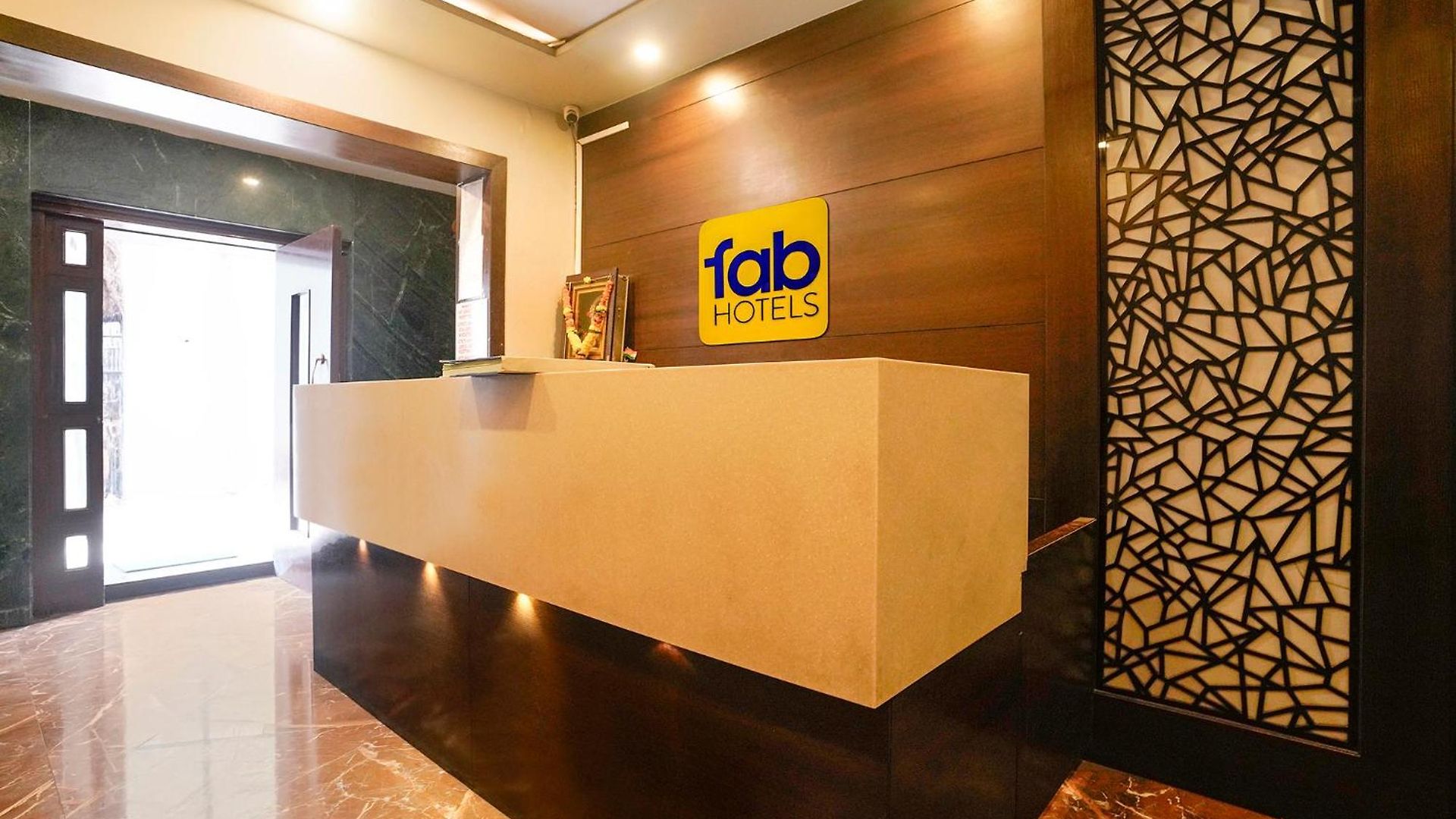 Fabhotel Prasad International