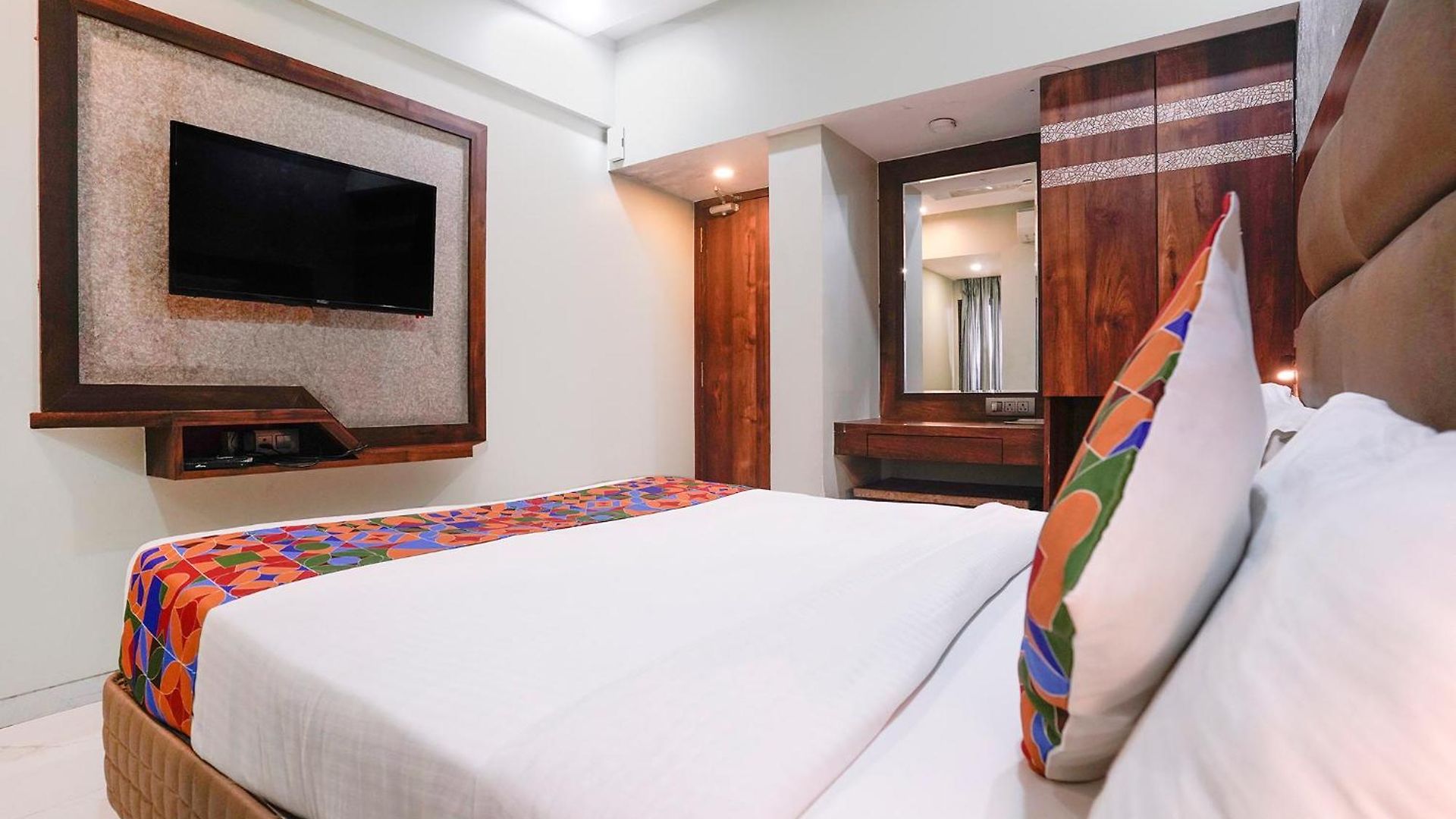 Fabhotel Prasad International Hotel