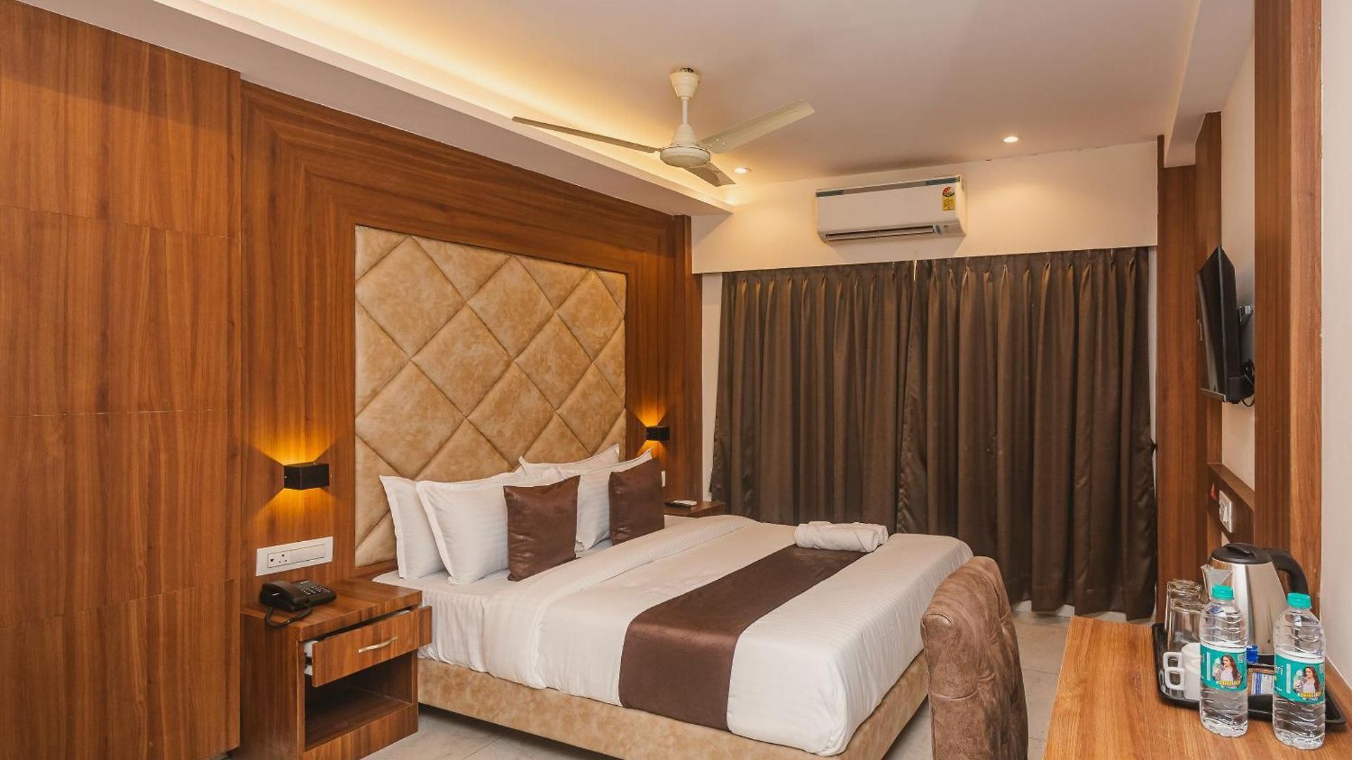 Hotel Zillion International Near Us Consulate B K C Near Airport