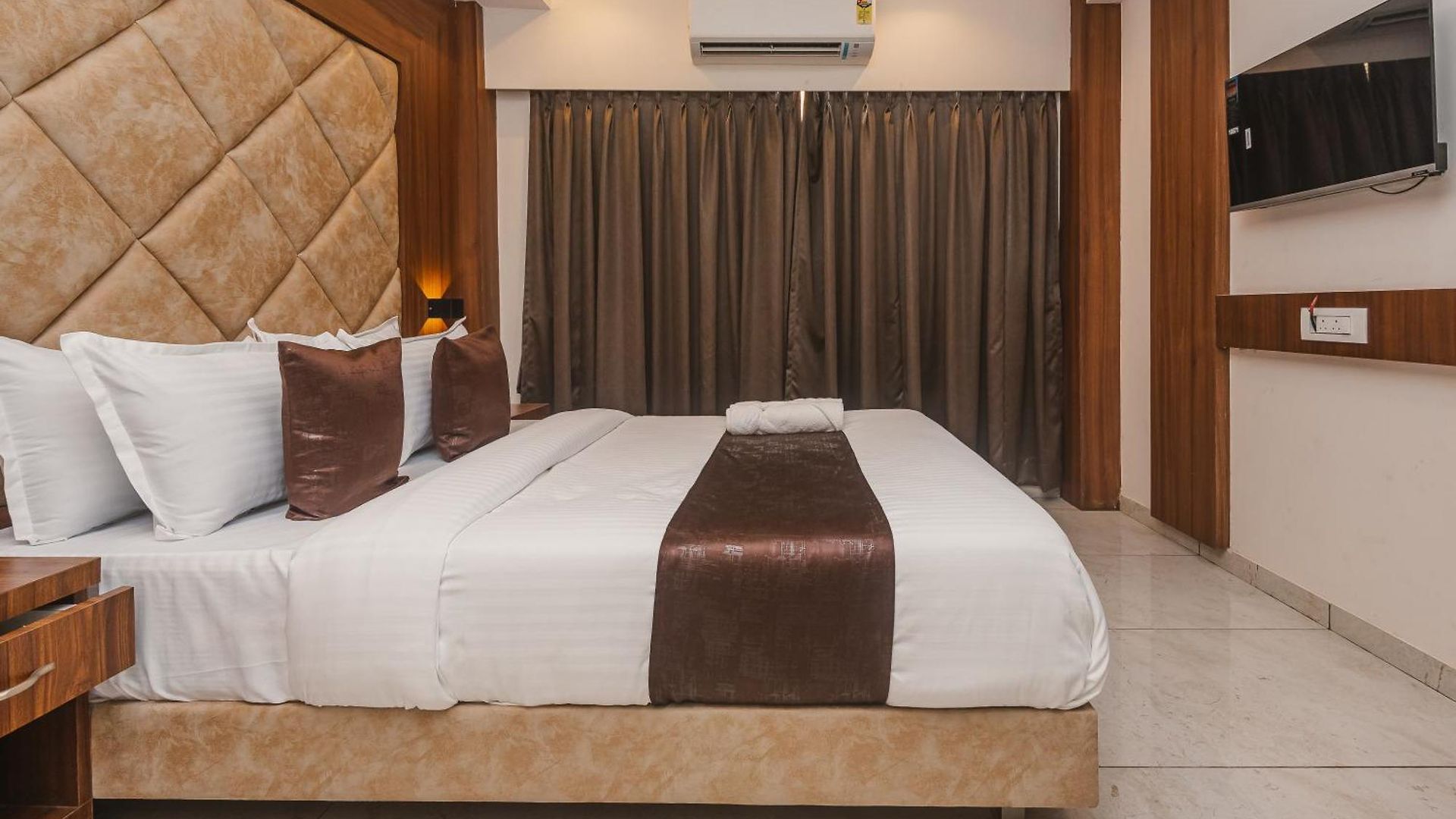 Zillion International Near Us Consulate B K C Near Airport Hotel Mumbai