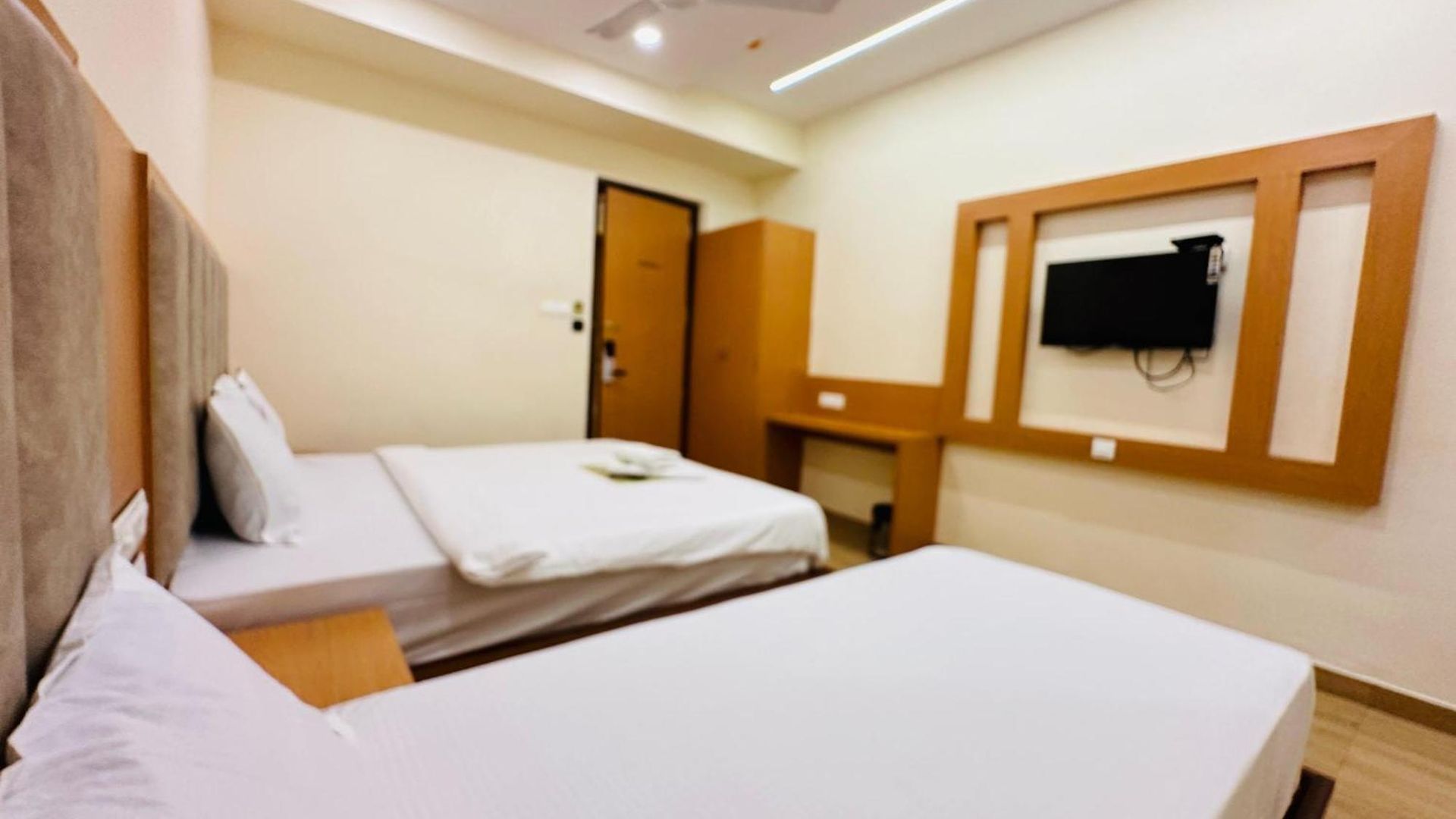 Breeze Bay Bkc - Near Us Embassy Hotel Mumbai