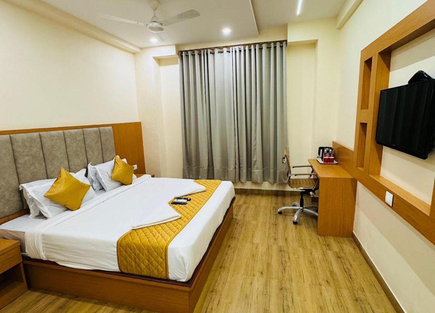 Hotel Breeze Bay Bkc - Near Us Embassy Mumbai