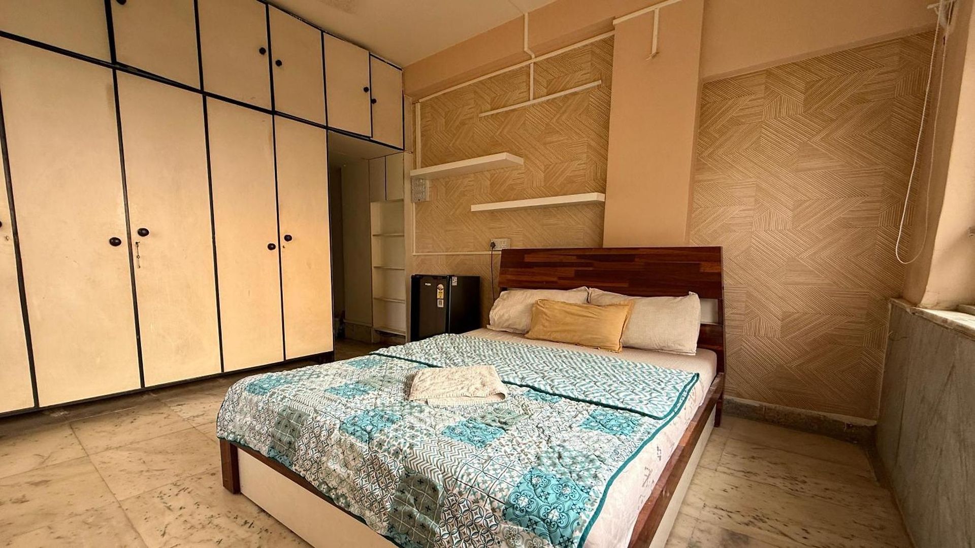 Hotel Ocean View Near Mannat & Bandstand *