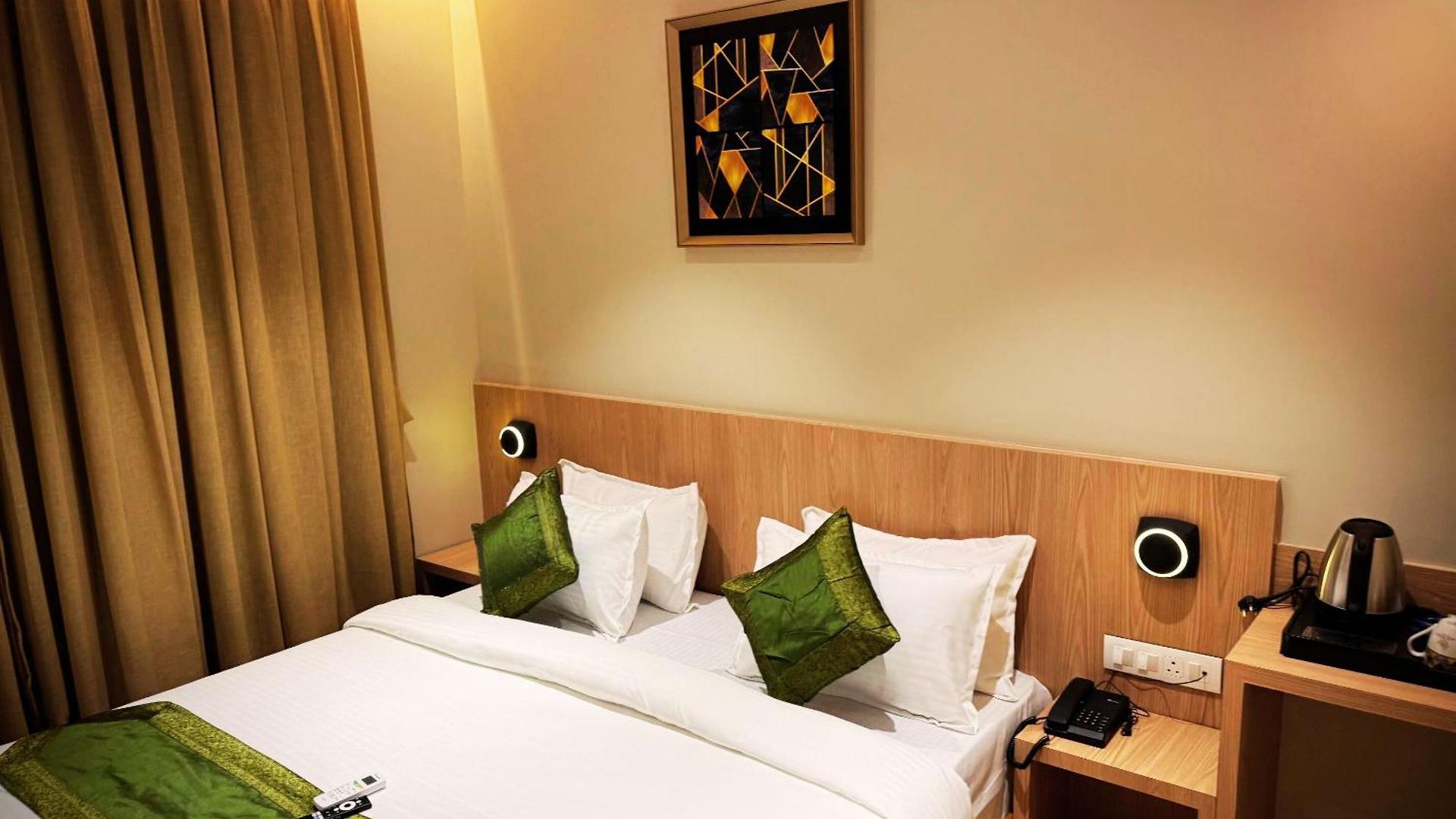 Hotel Alfa Nesco Goregaon