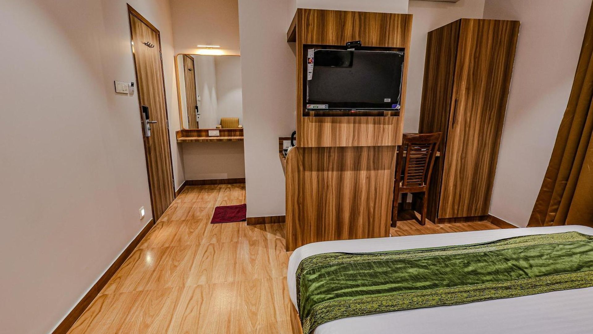 Hotel Alfa Nesco Goregaon 3*