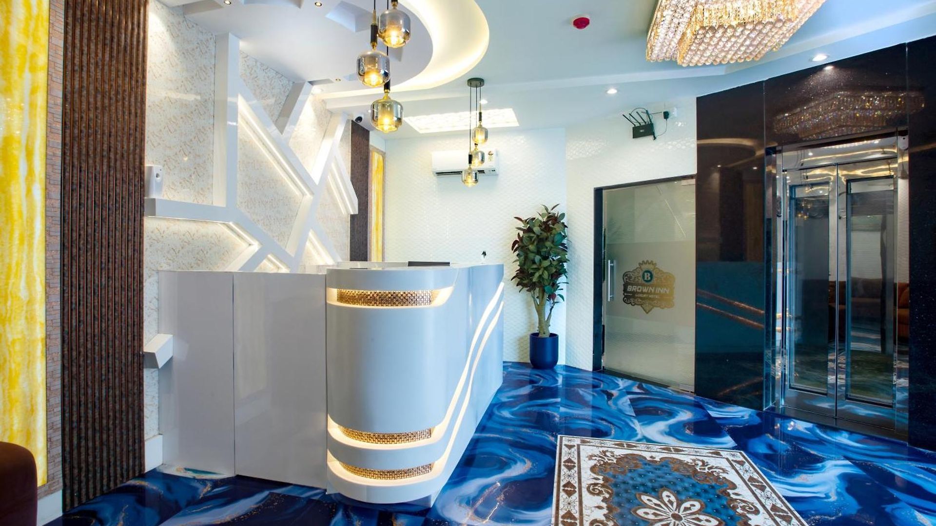 Brown Luxury Near Us Consulate Bkc Hotel