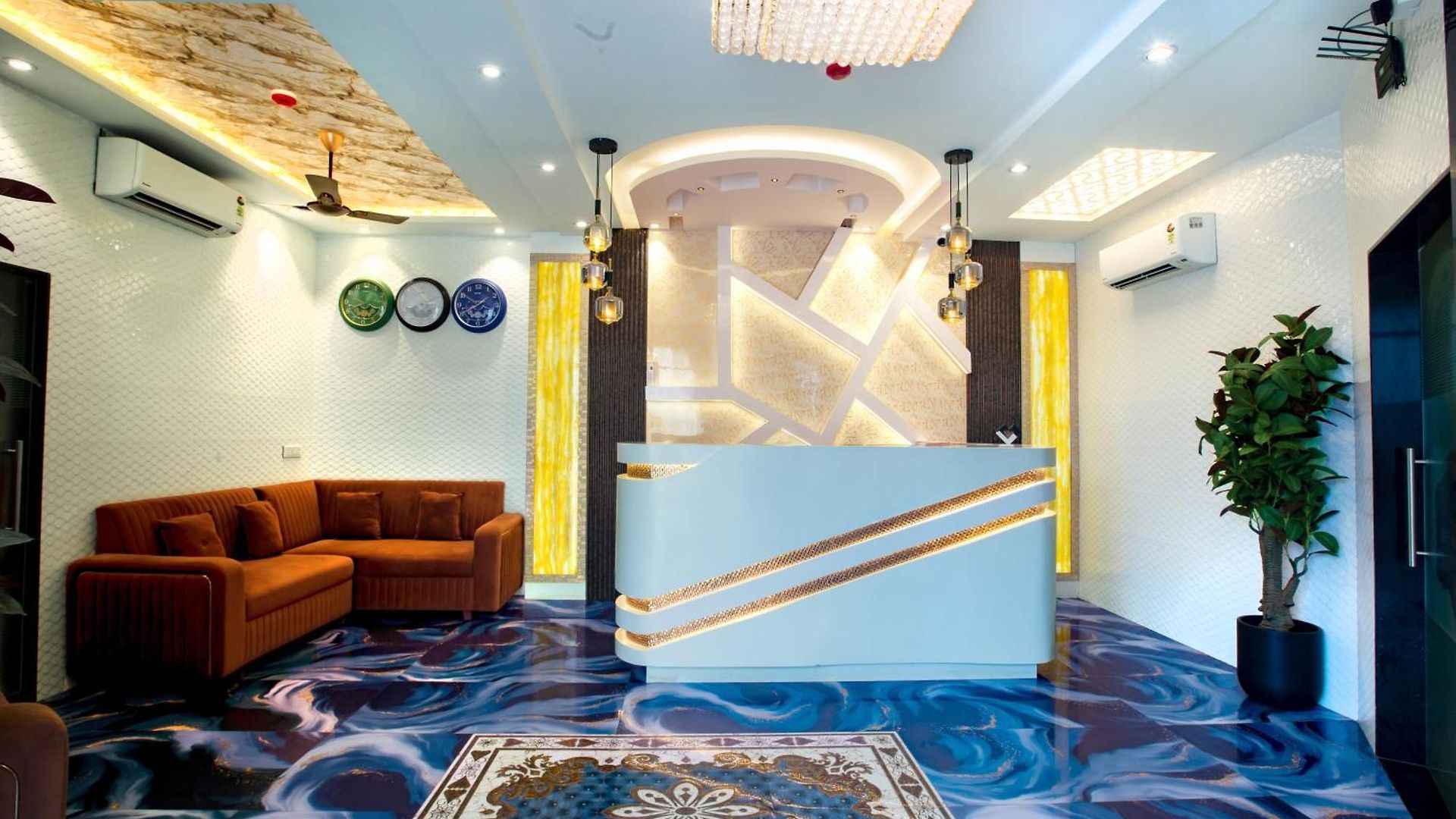 Brown Luxury Near Us Consulate Bkc Hotel Mumbai