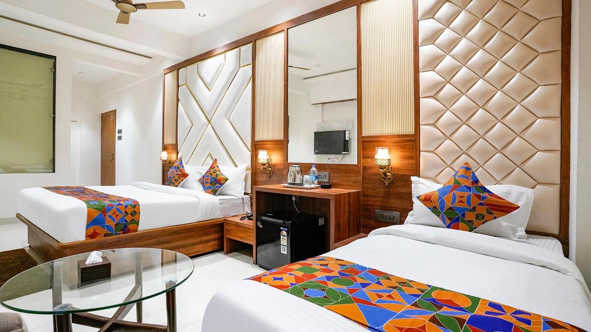 Hotel Fabhotel Status Residency