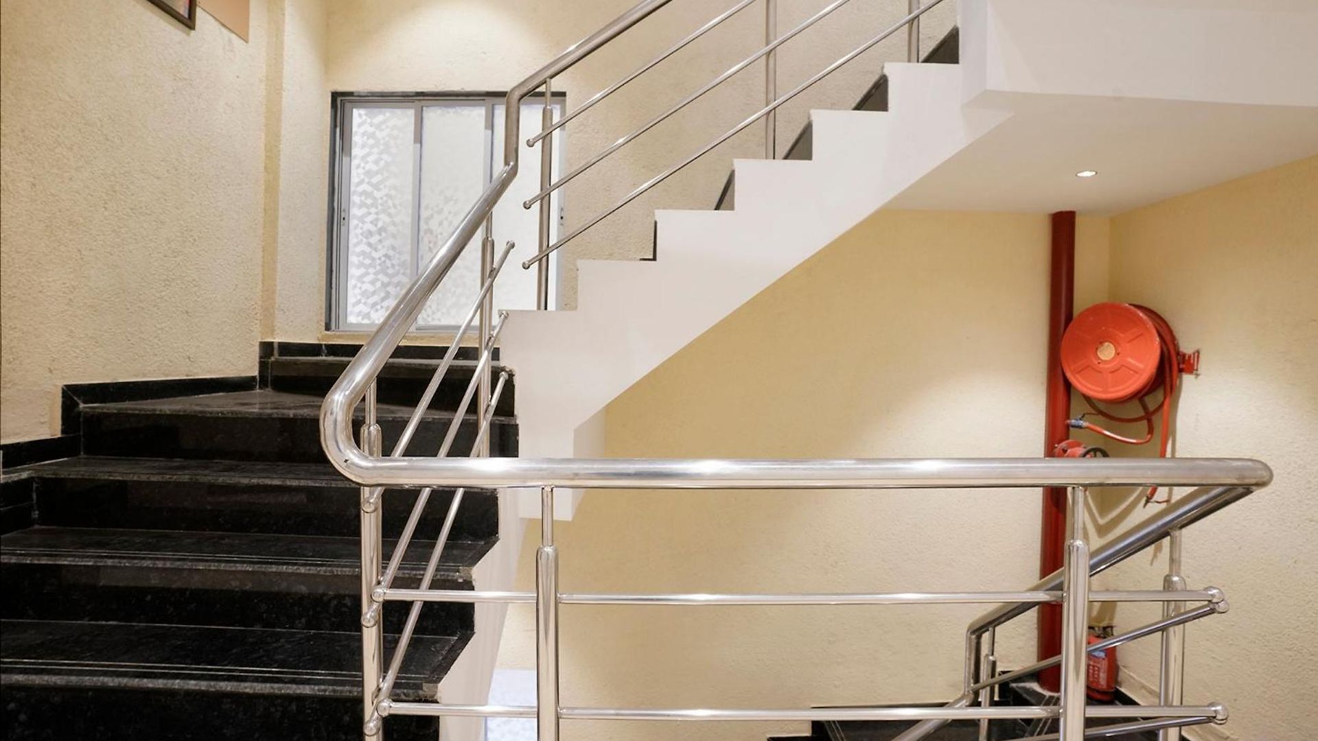 Hotel Fabhotel Status Residency 3*