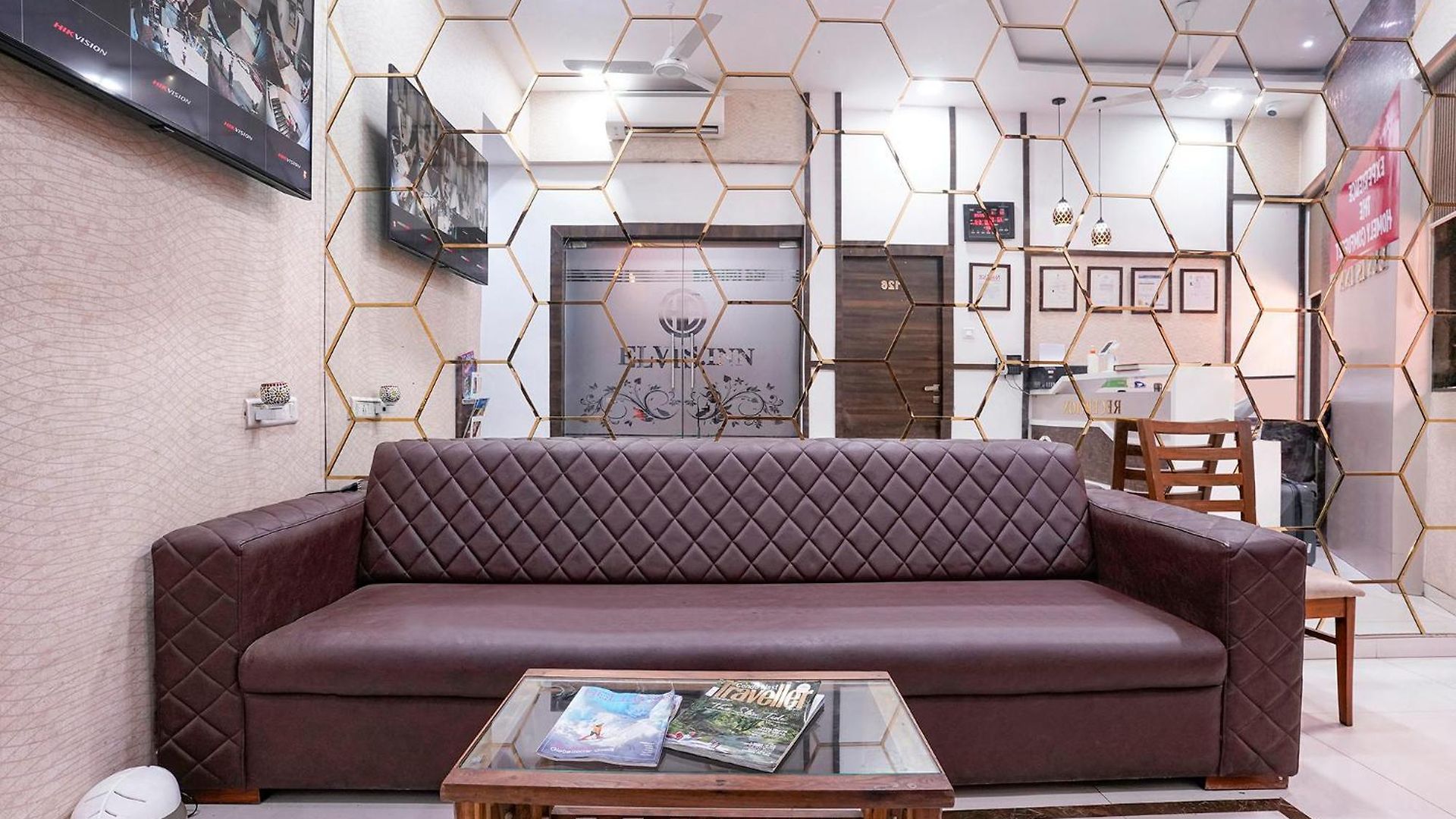 Fabhotel Elvis International Hotel 3*