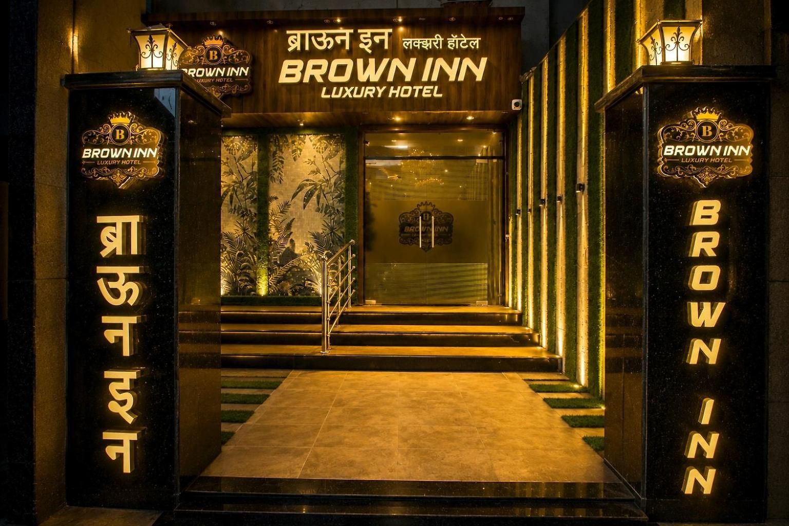 Brown Luxury Near Us Consulate Bkc Hotel