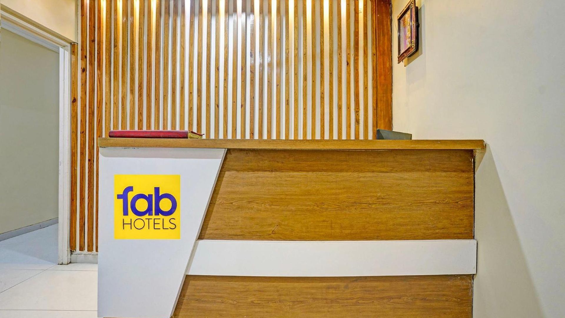Fabhotel Land