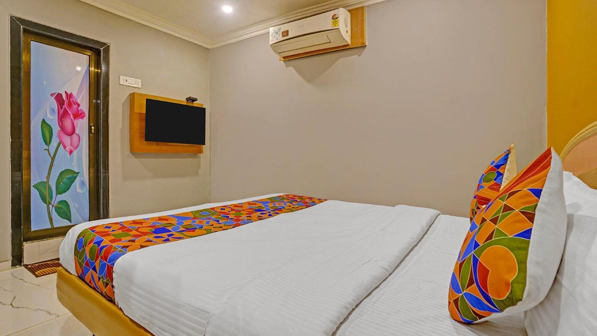 Fabhotel Land Hotel