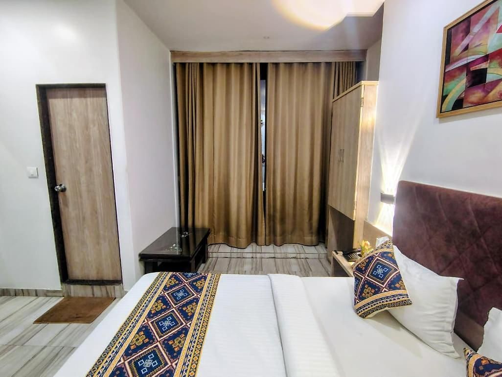 Hotel Annex International Near International Airport 3*