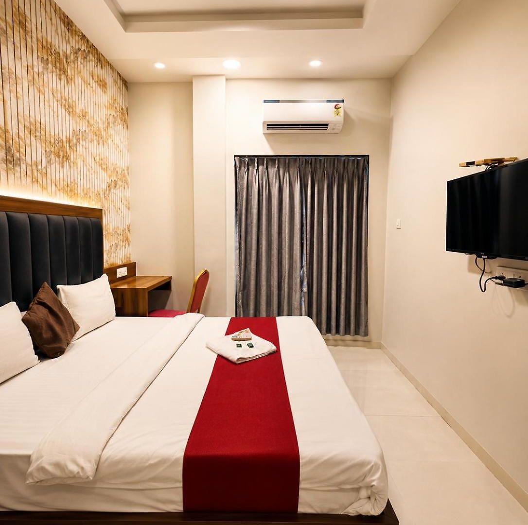 Transit Seven Hills Near Airport T2 Hotel Mumbai