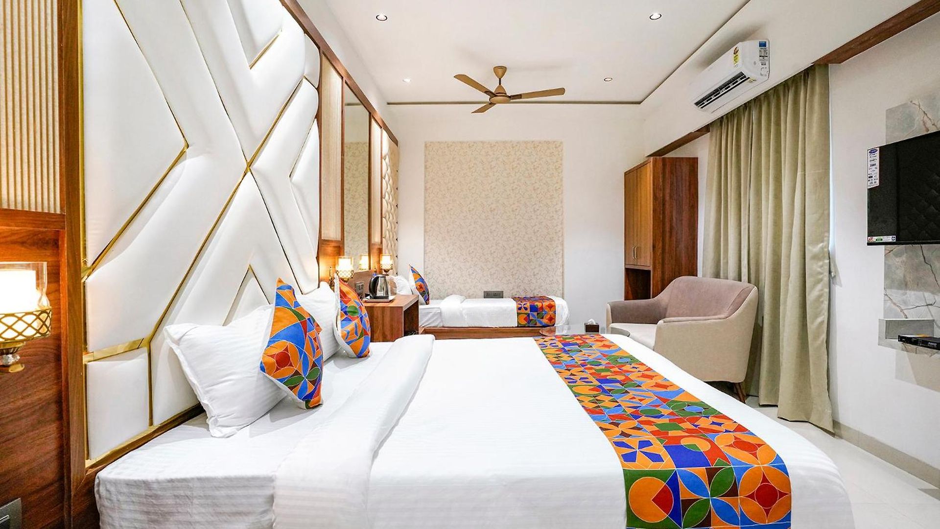 Fabhotel Status Residency Hotel 3*