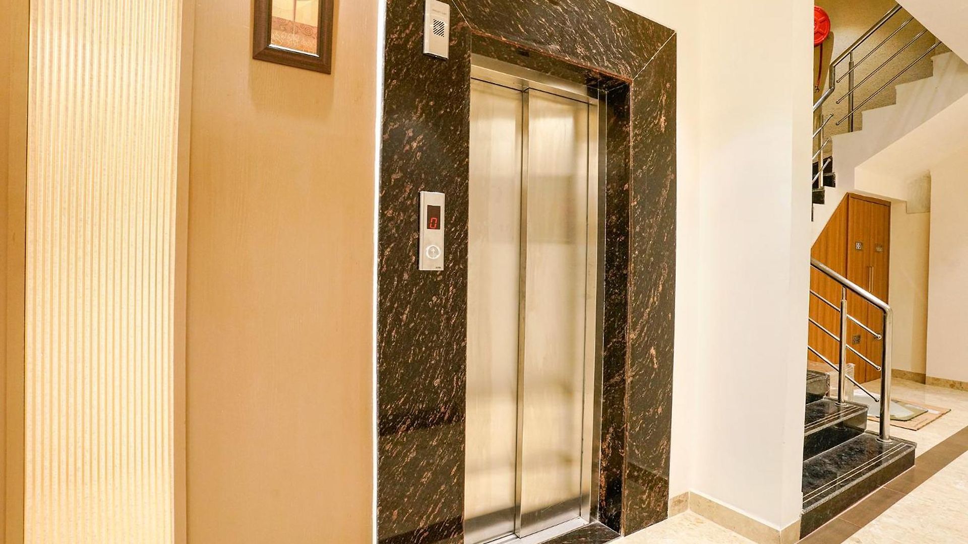 Fabhotel Status Residency Hotel