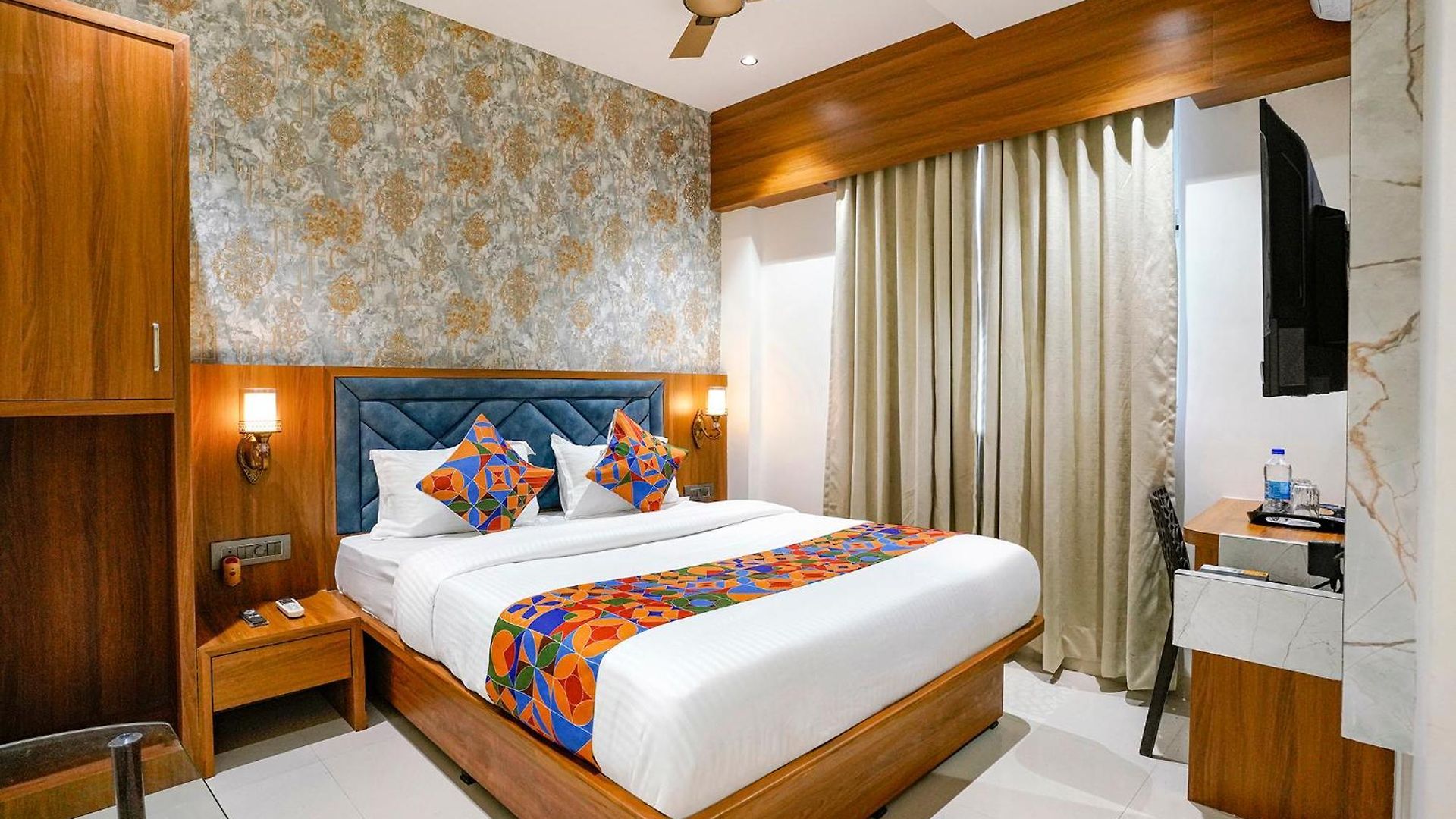 Fabhotel Status Residency