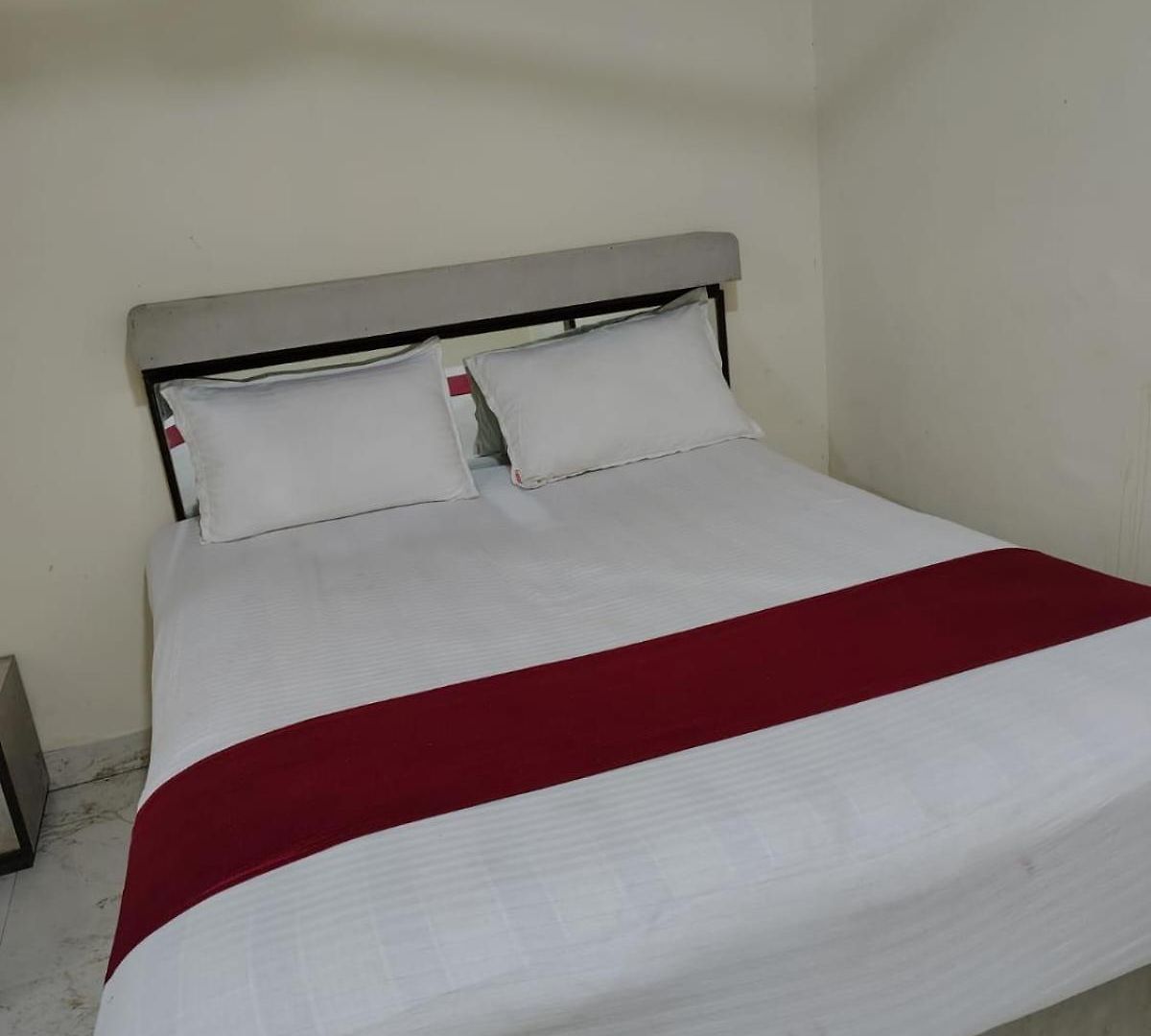 Hotel Garden View - Andheri West 2*