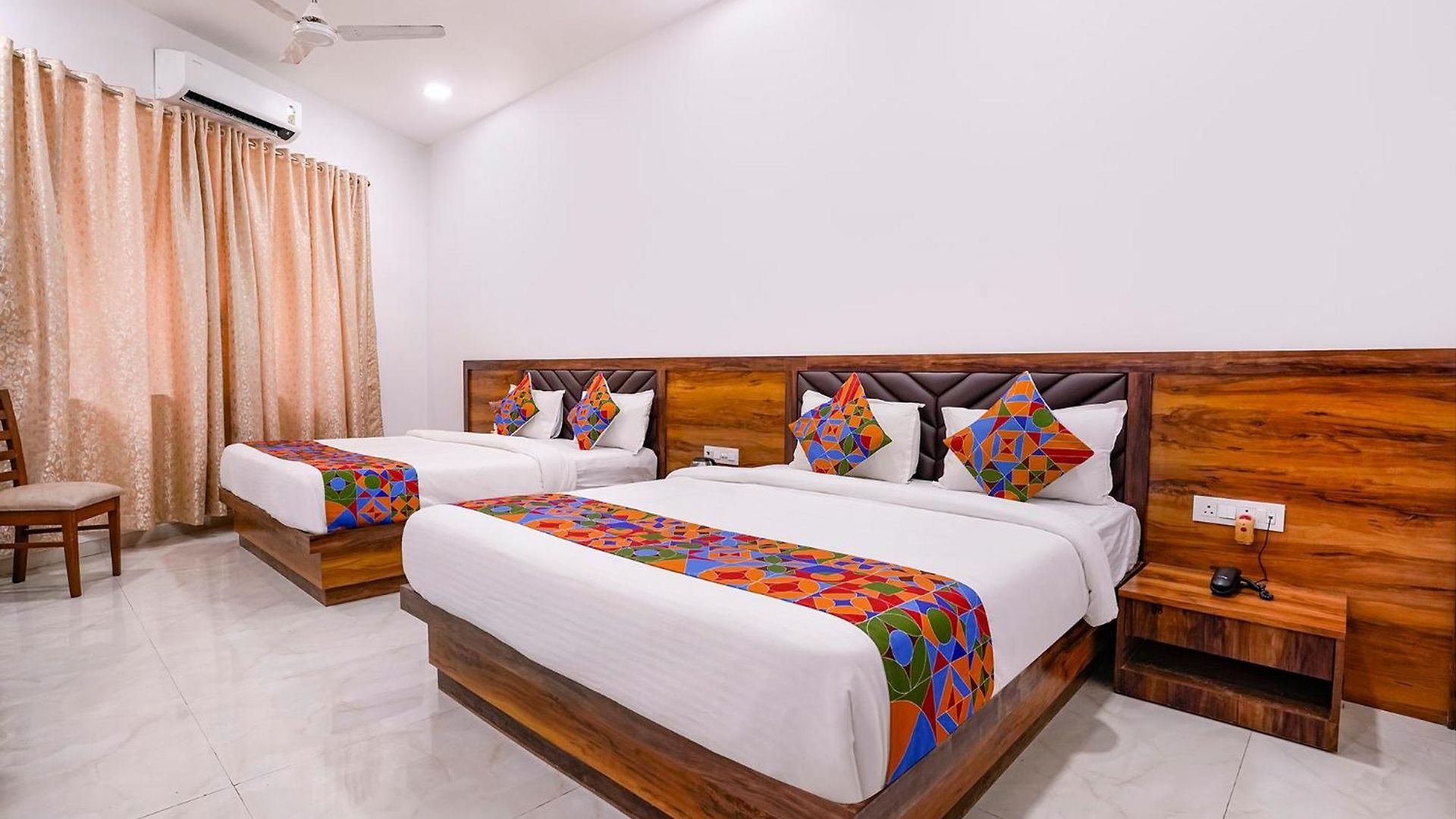Fabhotel Elvis International 3*