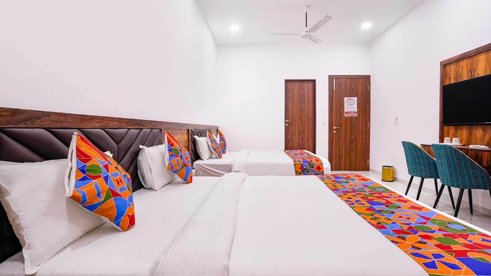 Fabhotel Elvis International Hotel 3*