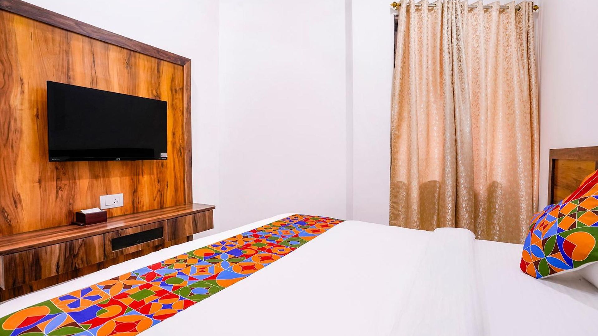Fabhotel Elvis International