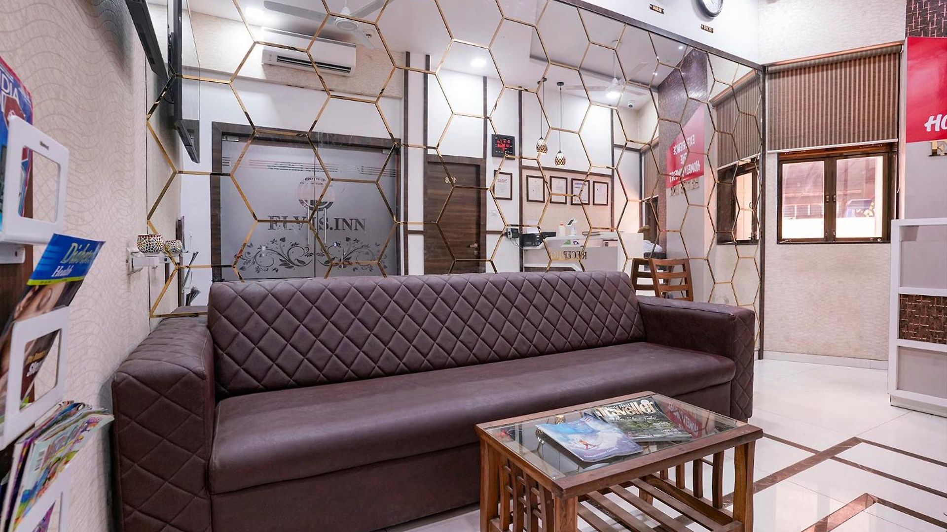 Fabhotel Elvis International Hotel