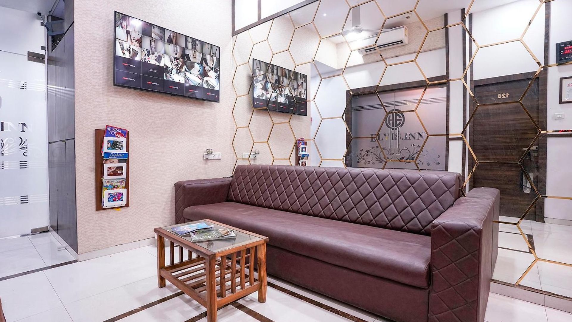 Fabhotel Elvis International