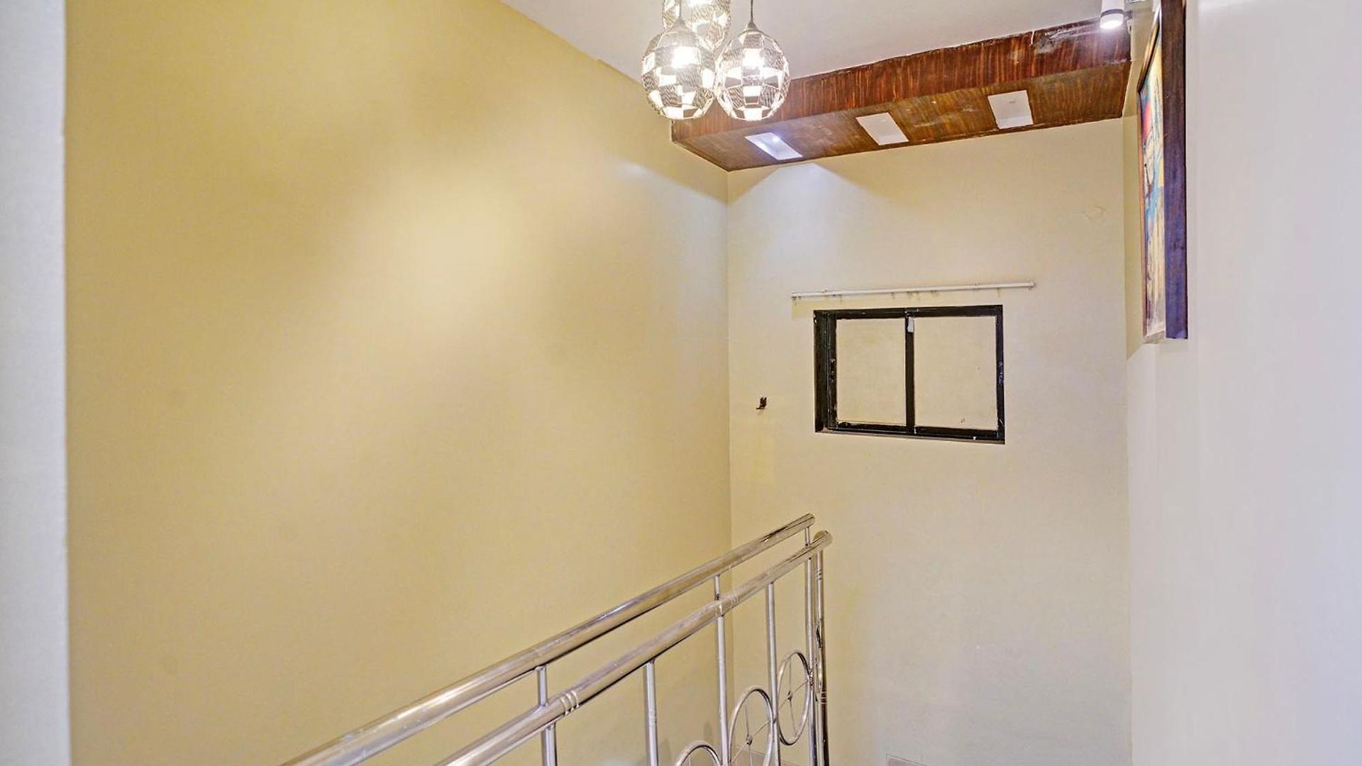 Hotel Fabhotel Land Mumbai