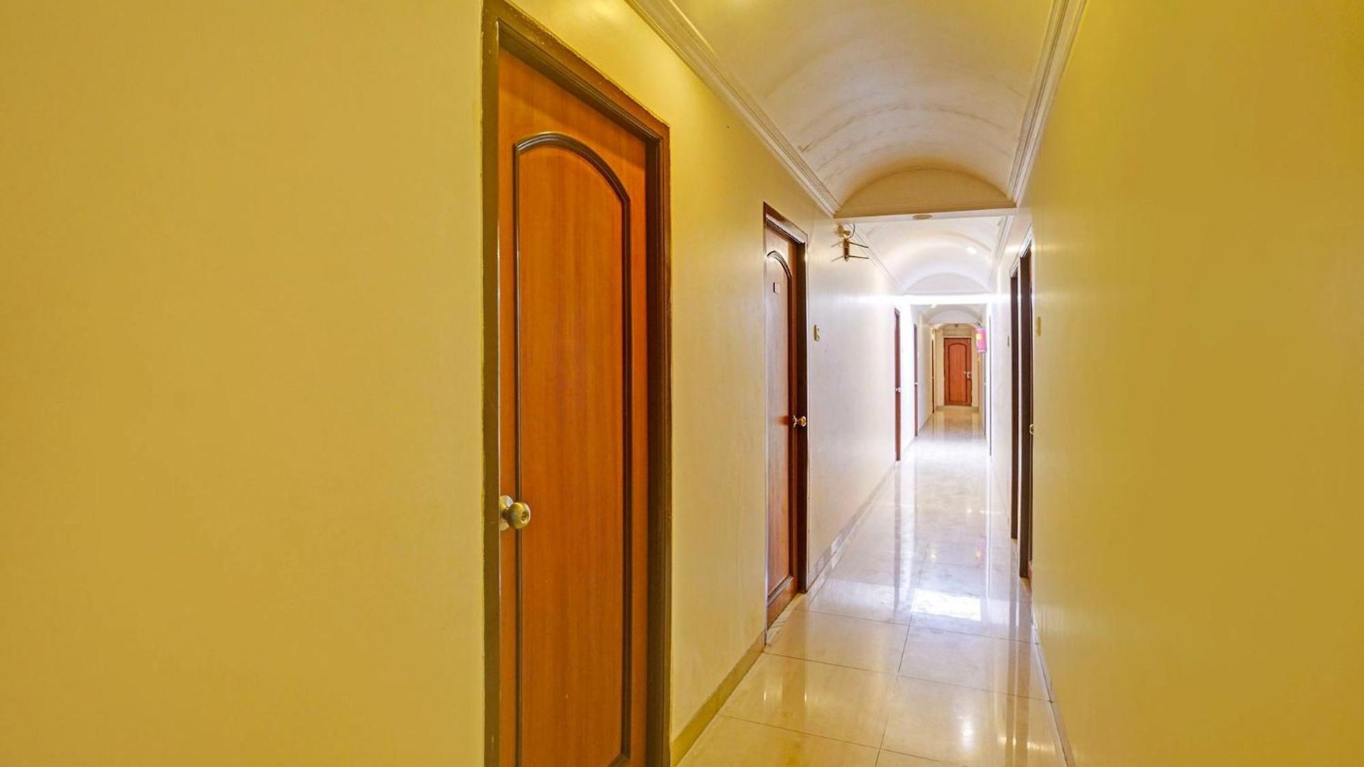 Fabhotel Land 3* Mumbai