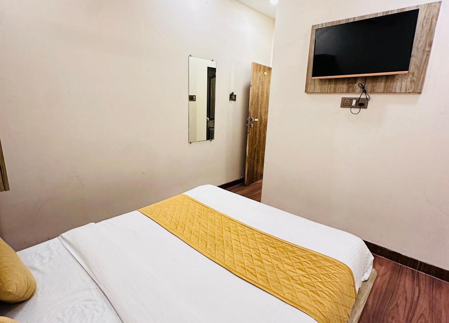 Royce Bkc - Near Jio Convention Centre And Us Consulate Mumbai