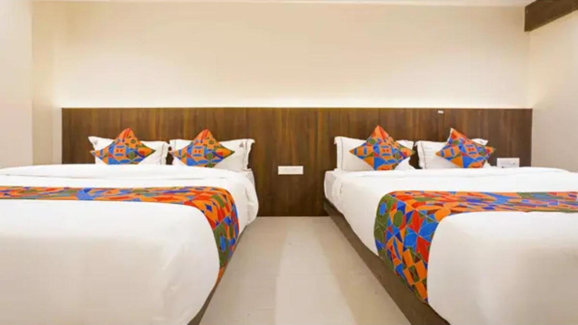Fabhotel Casa Royal Residency Hotel