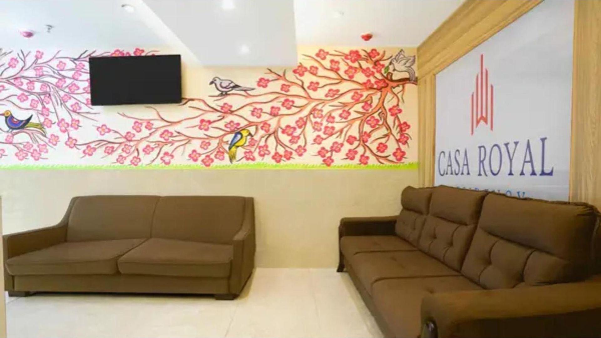 Hotel Fabhotel Casa Royal Residency