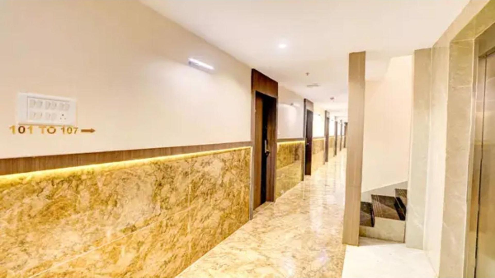 Hotel Fabhotel Casa Royal Residency Mumbai