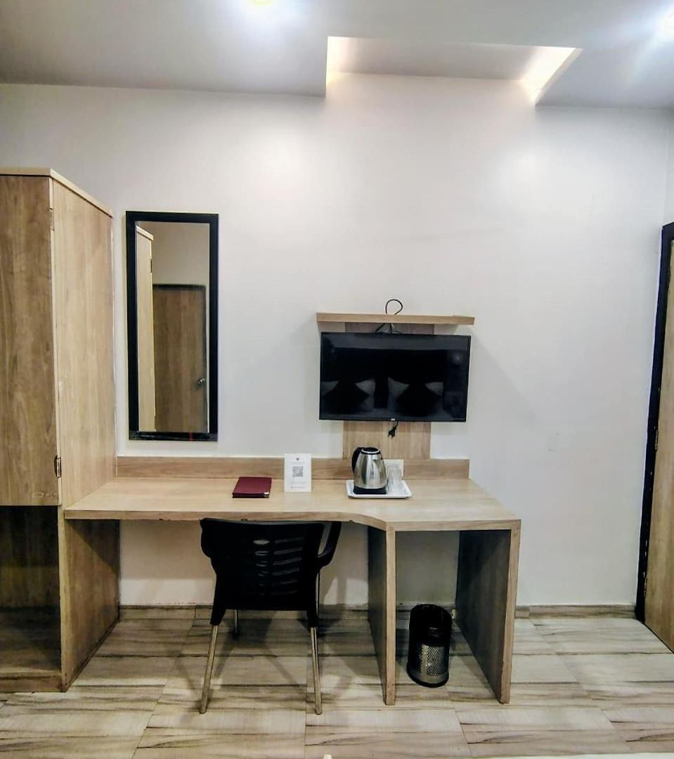 Hotel Annex International Near International Airport 3*