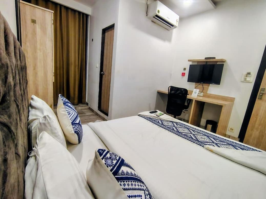 Square International 5* Mumbai