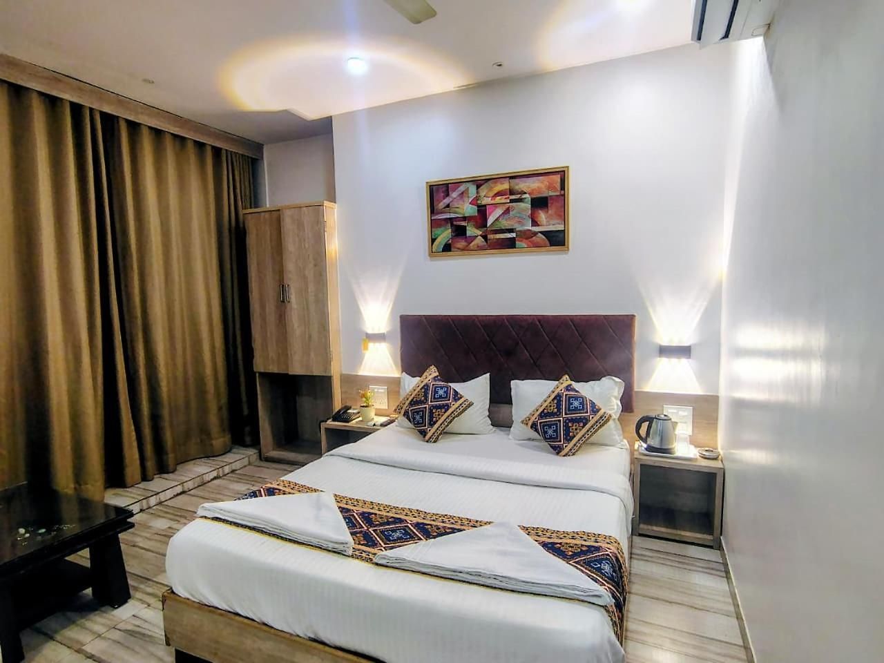 Square International Hotel 5*