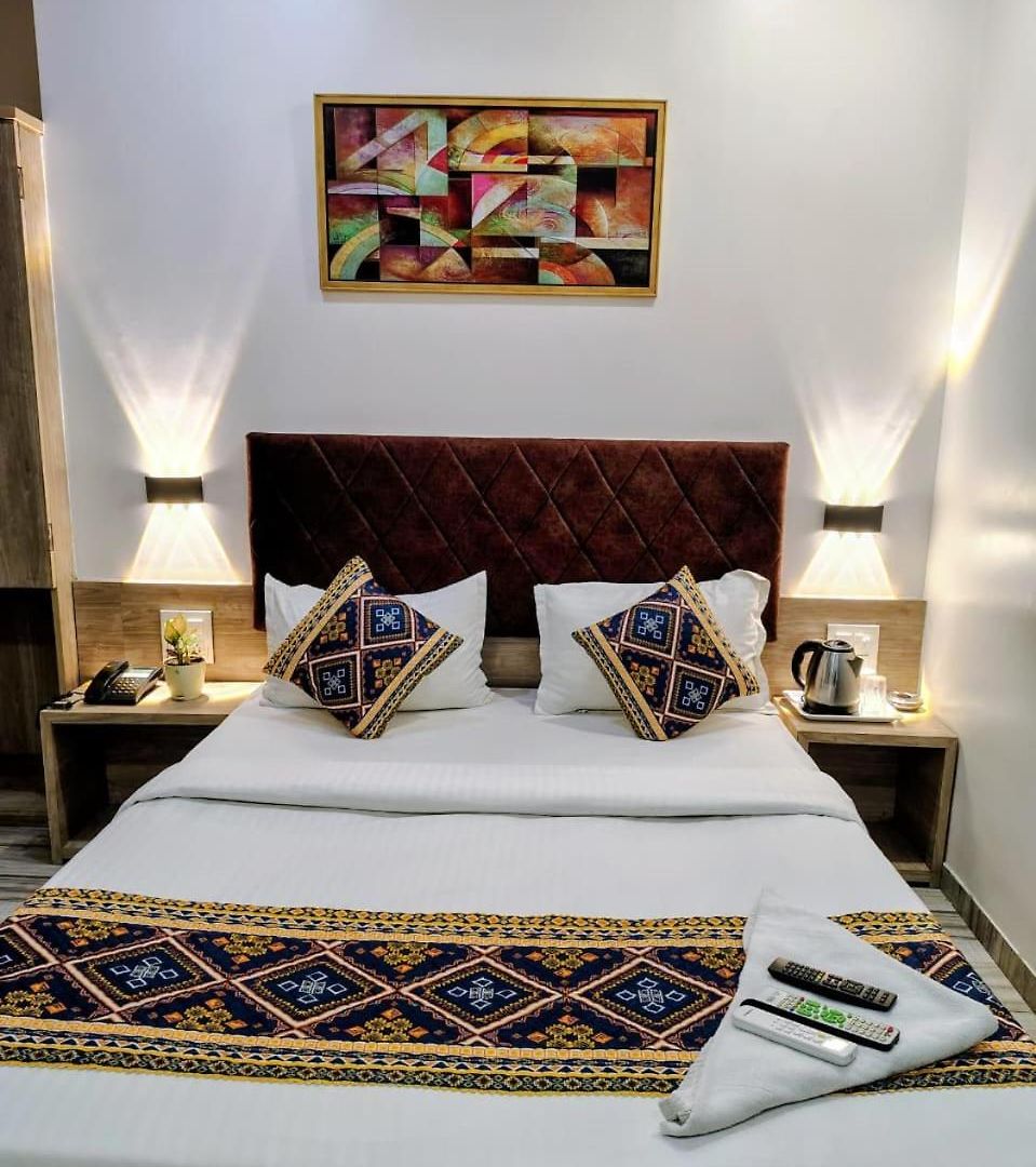 Square International 5* Mumbai