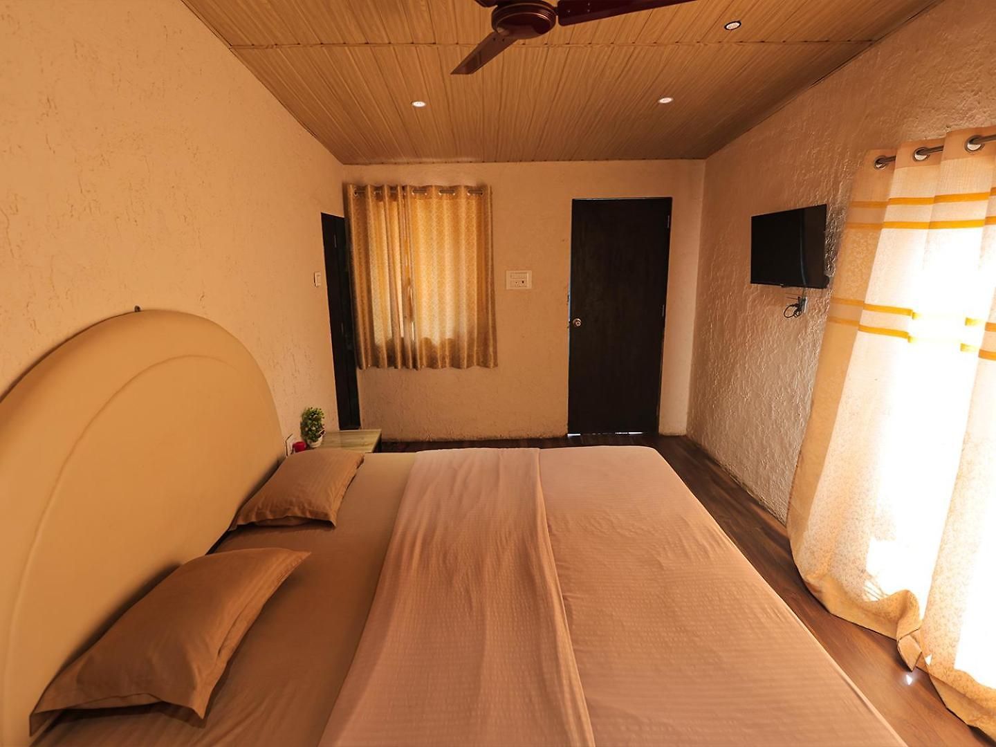 Dinus Shore And Sea Resort Mumbai